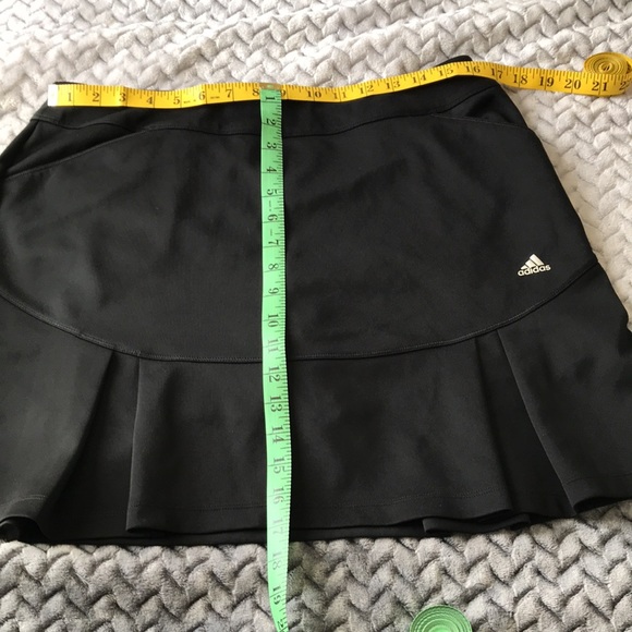 Adidas tennis/ running/ Skort, size Large, colour Black - Picture 10 of 10